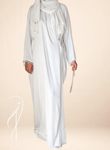 شرشف صلاة لف قطن ابيض بالورد الاويا المميز