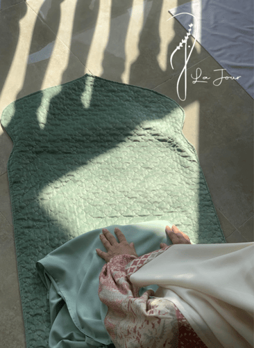 شرشف صلاة باتيك لف مفتوح باستيل تفني فاتح الطرحة ن...