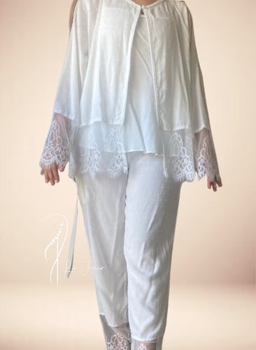 بيجامة قطن ابيض دانتيل 3 قطع