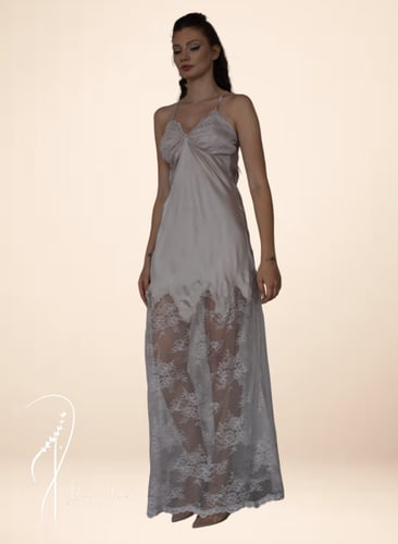 قميص نوم وروب وردي باستيل حرير و دانتيل