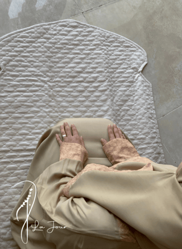 222501 شرشف صلاة باتيك بيج و برتقالي سستة