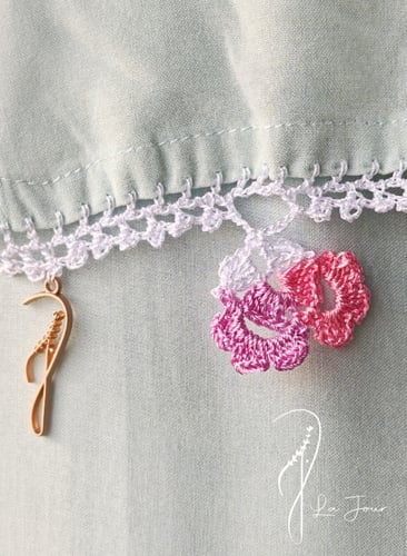 شرشف صلاة لف قطن بارد أخضر باستال مزين بكروشيه بنك...