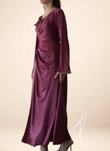 قميص نوم وروب عنابي حرير ستان