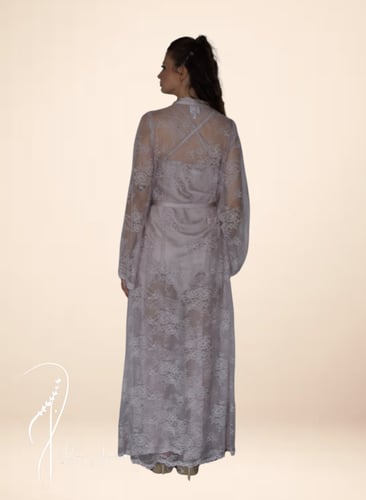 قميص نوم وروب وردي باستيل حرير و دانتيل