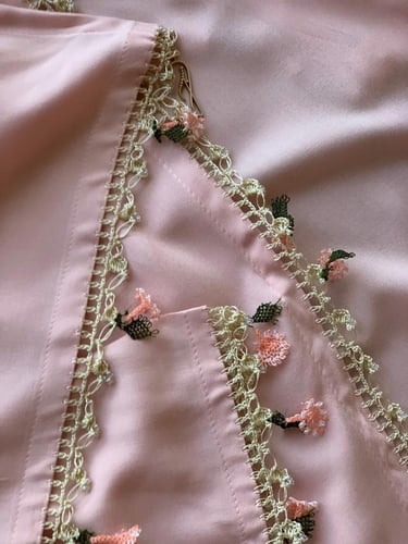 شرشف صلاة لف وردي على خربزي بالكروشيه و الورد الاو...