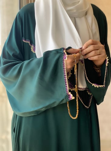 شرشف صلاة سستة أخضر مزين بالكروشيه