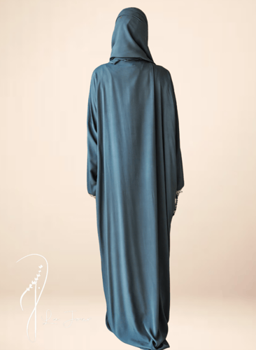 شرشف صلاة لف قطن ازرق مميز بالاويا ورد احمر من لاج...