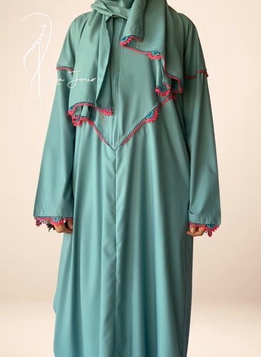 شرشف صلاة سحاب فيروزي و فوشي مزين بالكروشي يدوي و...