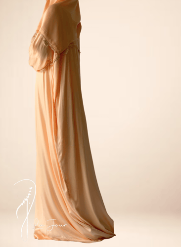 شرشف صلاة سحاب خربزي مزين بالكروشيه اليدوي و الطرح...