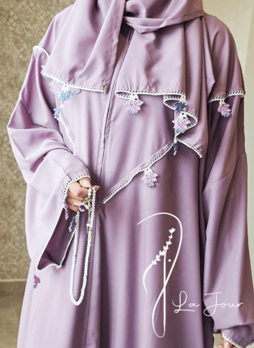 شرشف صلاة قطن سستة موف غامق مزين بالكروشيه من لاجو...