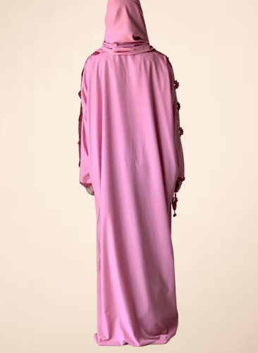 شرشف صلاة وردي بصلي سستة مزينة بالكروشيه الوردي