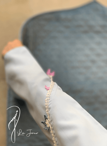 شرشف صلاة لف ازرق سماوي مزين بالكروشيه يدوي و الطر...