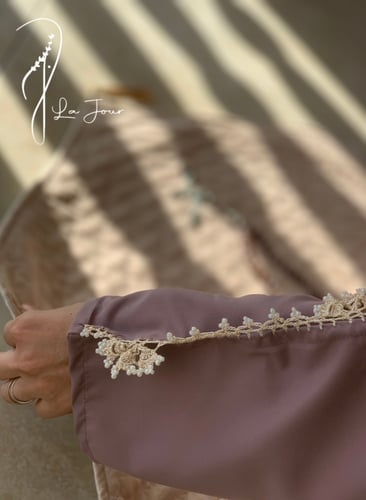 شرشف صلاة سحاب بني على موف كروشيه يدوي بيج