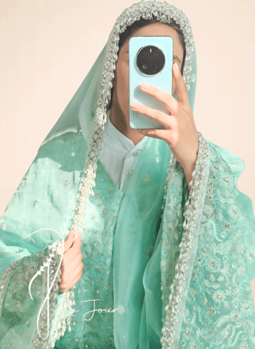 اللبس المديني التقليدي بلون تيفني المطرز من التراث...