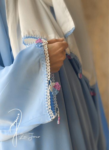 شرشف صلاة لف ازرق باستيل مزين بالكروشبه الفاخر و ا...