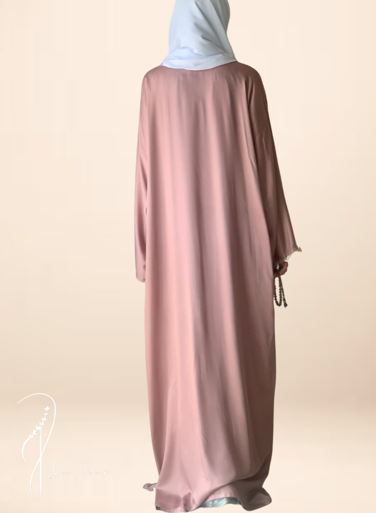 شرشف صلاة لف بصلي على بني باستيل بالكروشيه و الورد...