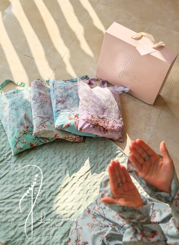 شرشف صلاة خمار منقوش فستقي باستيل من لاجور