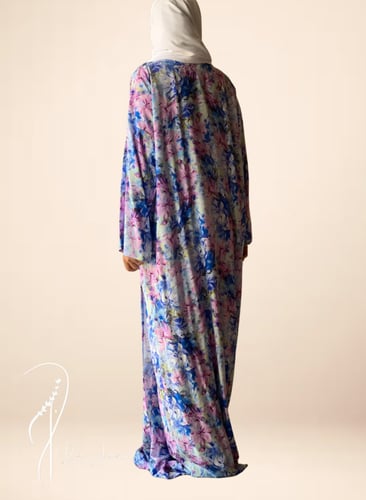 شرشف صلاة منقوش ورد ازرق وموف من لاجور