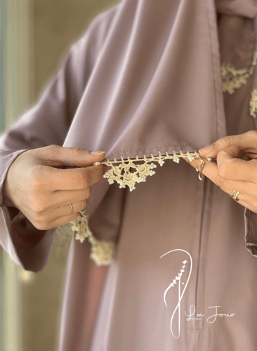 شرشف صلاة سحاب بني على موف كروشيه يدوي بيج