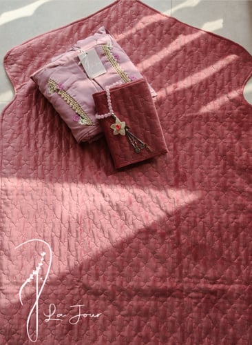 شرشف صلاة لف وردي بالكروشيه و ورد الأويا