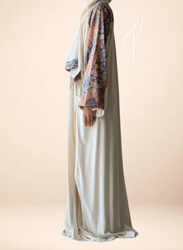 222005 شرشف صلاة رسم باتيك لف بيج و الطرحة مثبتة .