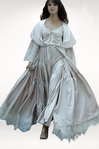 قميص نوم وروب بيج حرير و جبير فاخر بيج