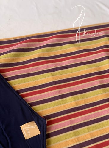 سجادة منقوشة مخطط قطيفة