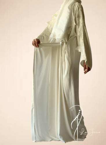 شرشف صلاة جبير فاخر اوف وايت طرحة منفصلة