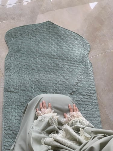 شرشف صلاة سستة رايون دانتيل عدة ألوان (حبة واحدة)