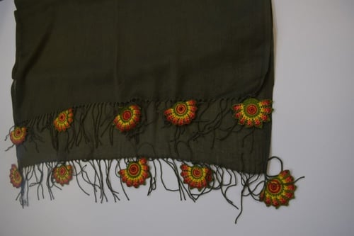 طرحة بكروشيه طاوس اويا تركي زيتي اخضر