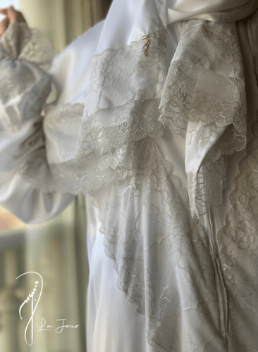 شرشف صلاة دانتيل ابيض سحاب