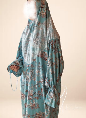 شرشف صلاة خمار منقوش ازرق من لاجور