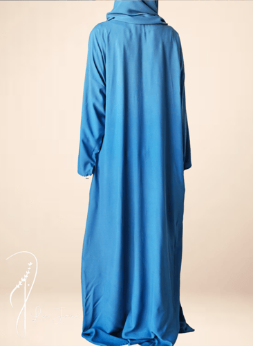 شرشف صلاة لف كحلي مزين بالكروشيه و الورد الاويا