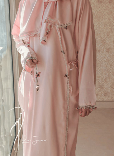 شرشف صلاة لف وردي مزين بالكروشيه و الورد الاويا ال...