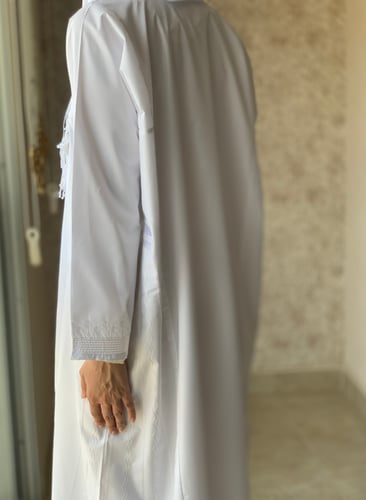 ثوب حج وعمرة أبيض قطن مطرز