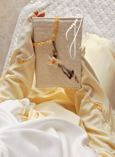 شرشف صلاة لف قطن بارد اصفر باستل مزين بكروشيه من ل...