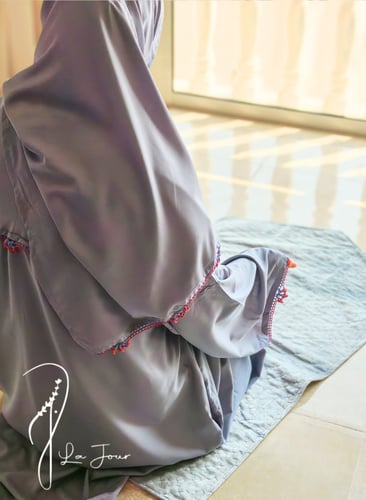 شرشف صلاة سحاب سماوي على رمادي على مزين بالكروشي ي...