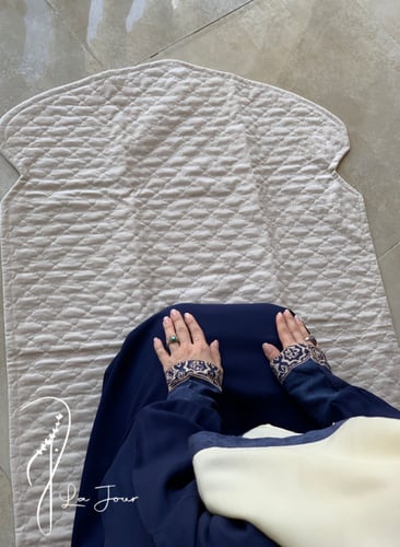 2235030 شرشف صلاة باتيك ازرق غامق سستة