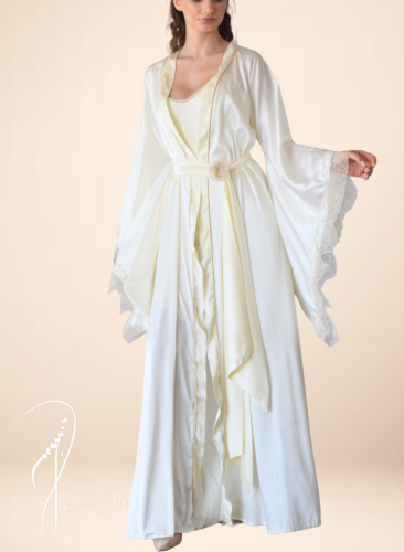 قميص نوم وروب اوف وايت حرير و جبير