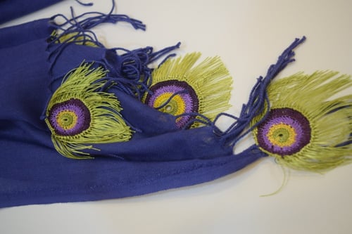 طرحة بكروشيه طاووس اويا تركي ازرق مع اخضر