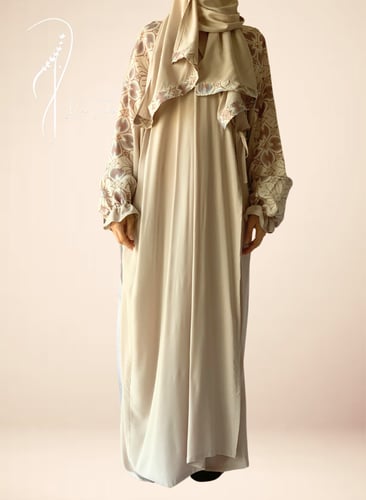 شرشف صلاة رسم باتيك لف بيج و الطرحة مثبتة .