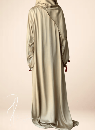 شرشف صلاة سستة بيج على زيتي بالكروشيه و الورد الاو...