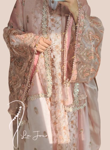 اللبس المديني التقليدي البنك المطرز من التراث الحج...