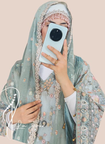 لبس مديني تراثي نسائي أخضر مطرز من أزياء المدينة ا...