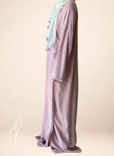 شرشف صلاة لف وردي بصلي فاتح بالكروشيه و الورد