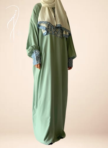 227501شرشف صلاة باتيك اخضر وفيروزي سستة