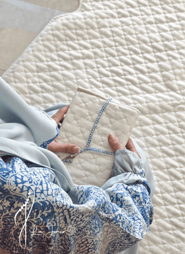 شرشف صلاة لف رسم باتيك أزرق باستيل الطرحة مثبتة