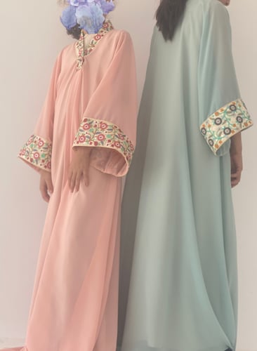 فستان كيمونو للأطفال مطرز