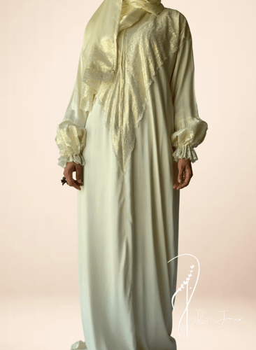 شرشف صلاة سكري فاتح دانتيل سحاب و الطرحة مثبتة