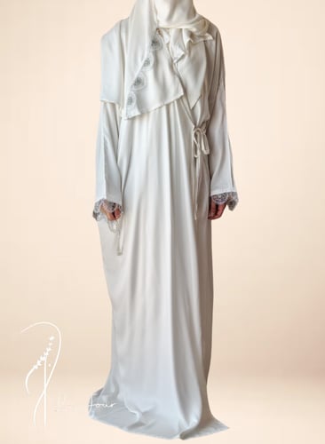 شرشف صلاة لف ابيض اويا فضي من لاجور